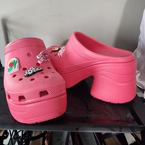 Crocs Platform Clogs Hyper Pink NWOT
